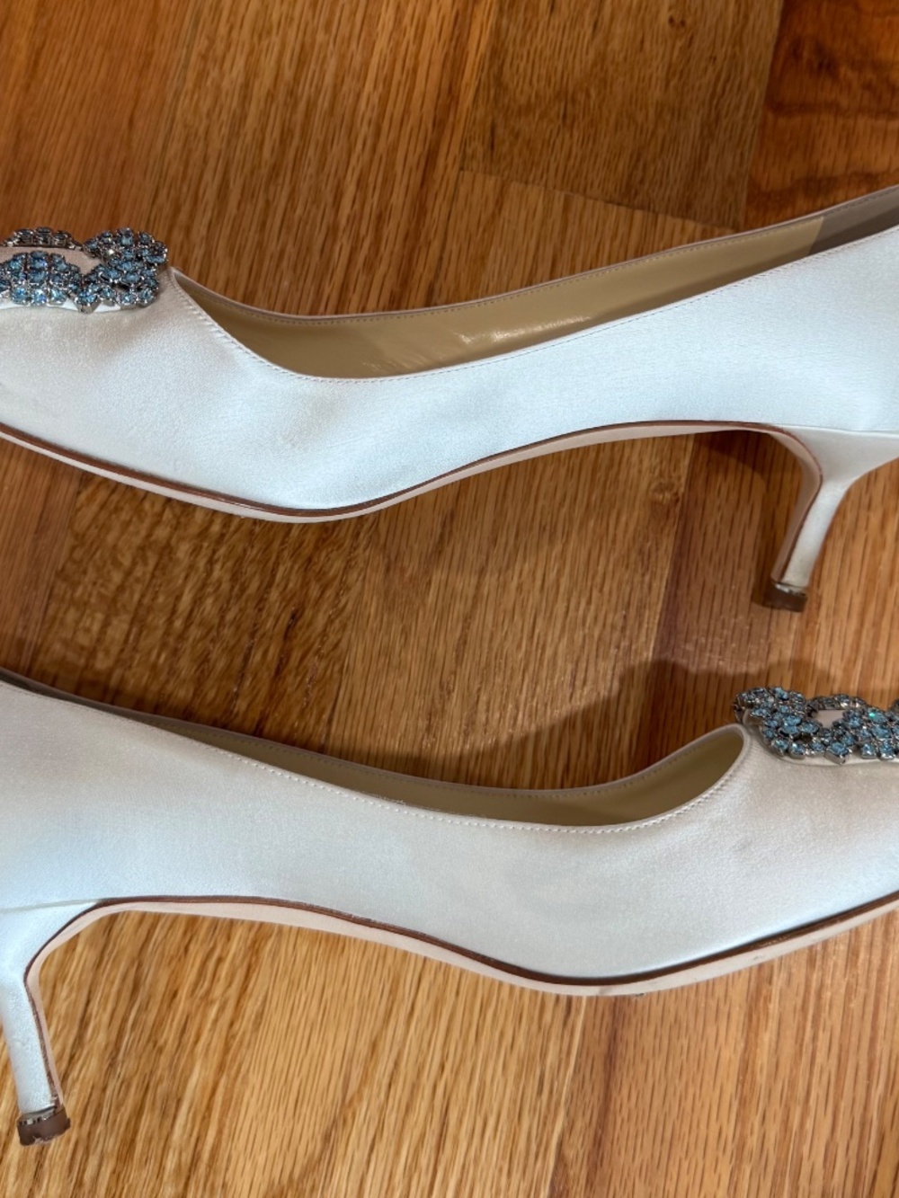 Manolo Blahnik Hangisi Bride 50 White Satin Pumps Size 43 US 13 - Picture 4 of 16
